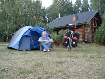 Tentje opgesteld op camping Rastila in Helsinki � 3728 kilometer van Schaarbeek.